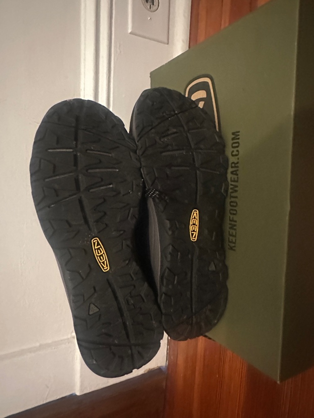KEEN Black Women's Winter Lace-Up Boots - Picture 3 of 4